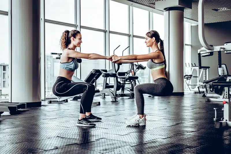 Optimisez votre routine fitness avec la levée de jambe conseils et astuces pour une pratique efficace