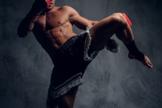 Muay thaï : pourquoi l'art des huit membres séduit de plus en plus de sportifs en France